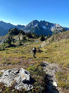 Climbing to the pass above Hart lake