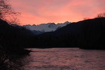 Pretty sunrise as I drove across the Skagit