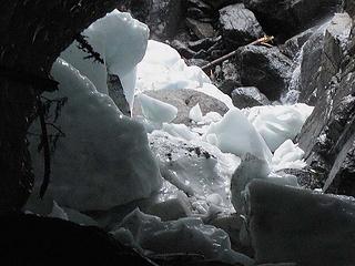 Here's a photographic detail that shows what's there better than I could see, just looking. There's debris from at least three separate collapses.