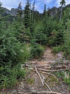 Bootpath to lakes