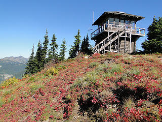 Shriner Peak lookout from my lunch spot.