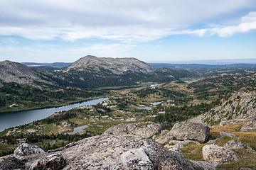 traverse over ledges to Hall Lake