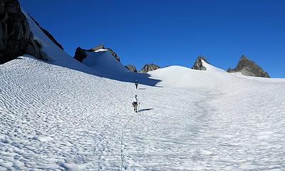 Traversing to the col west of West Challenger