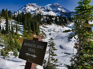 Trail sign near St Andrews Lake