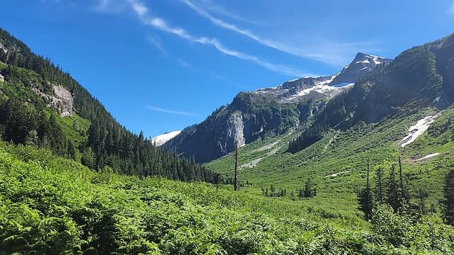 Views on Hannegan Pass Trail