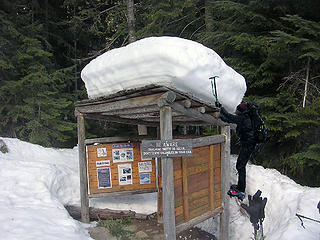 Trailhead Sign Bagging.