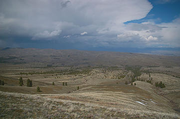 Storm rolling in, valley