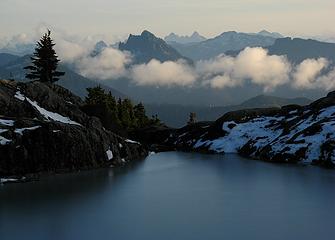 Peaks beyond the outlet of the Central Tarn