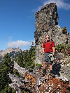 Dayhike Mike on Ridge (Kyes in Distance to Left)