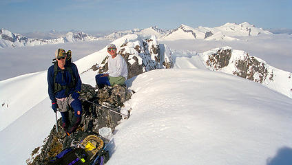 Stefan & Mike on the eastern summit. With Chaval, Mutschler, & Snowking behind.