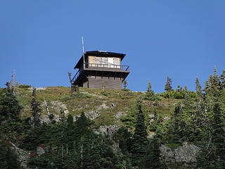 Tolmie Lookout zoom from Eunice Lake