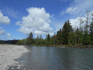 Queets River at Hartzell Creek 051719 04