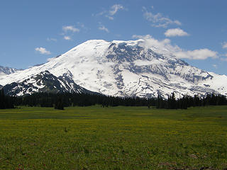 Rainier from lunch spot in Grand Park. Time lapse 4.