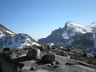 Little Ann from Ridgline heading towards McClellan from Gnome Tarn