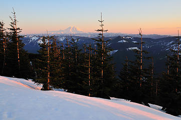 DSD_0796 - soft alpenglow on mt washington