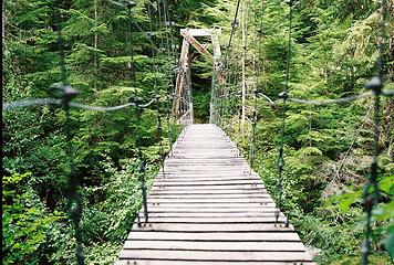 Suspension bridge across Indian Creek