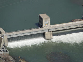 Roza dam zoom from Yakima Skyline trail.