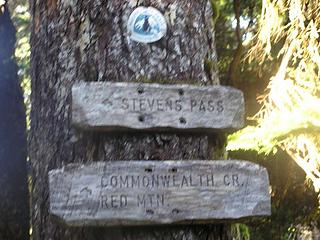 Trailhead pointing the way to Red Mountain