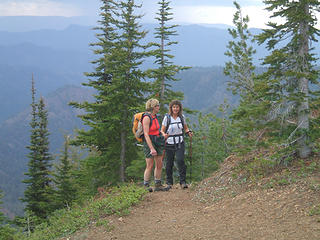 Suzanne and Elle almost to the pass
