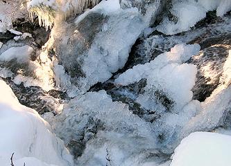 Outflow with Icicles