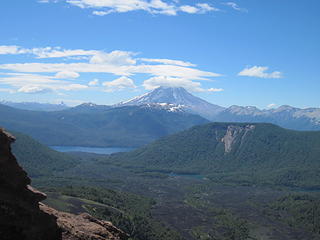 Looking towards Laguna Verde and the Volcan Lanin