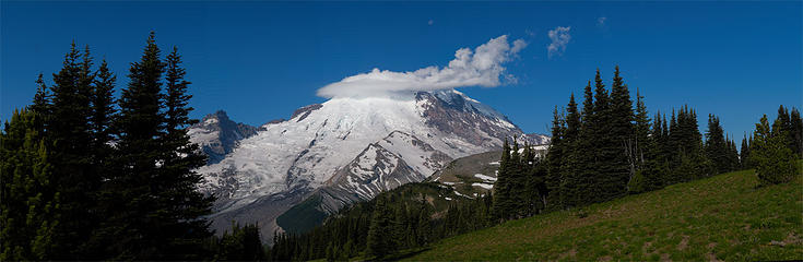 rainierpano2