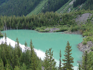 Green tarn from Emmons Moraine trail.