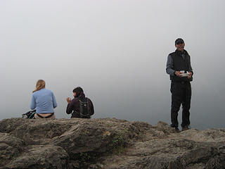 Our very own GQ Hiker Joe standing next to two anonymous hiker ladies.