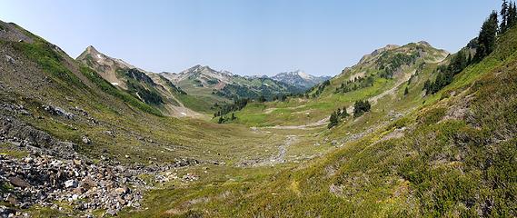 Lower Glacier Peak Meadows