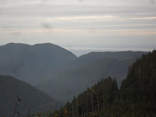 the Notch Pass trail passes through the low spot in the ridge