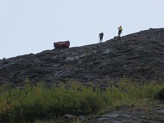 You can scramble even higher for better views, as did this couple and their pooch. Zoomed. They were actually about 1/4 mile away. Look closely on the previous picture and you can see the big boulder on the dark ridge crest in upper right center...prominent in the zoomed image, tiny from afar( odd how that works, isn't it😉:)