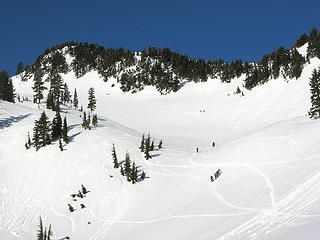 Ascending to the col near Mazama Dome