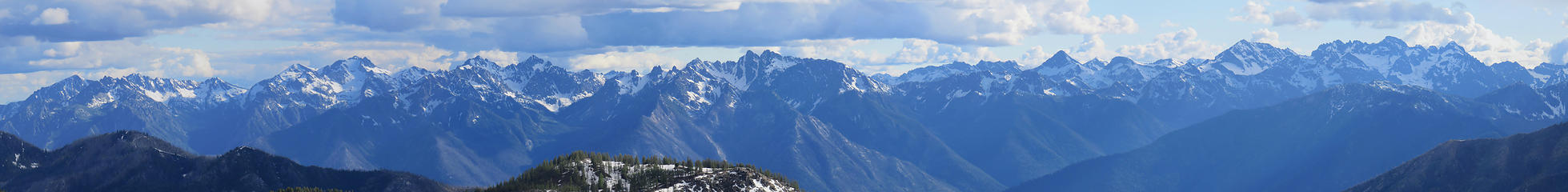 Wowza looking South from Battle Mountains summit.