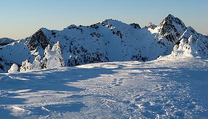 Damfino Peak to the north