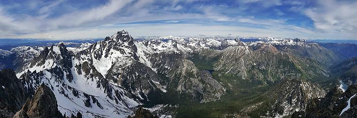 Colchuck Peak summit panorama