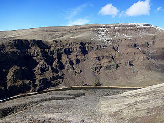 Yakima Skyline Ridge leading to the first highpoint.