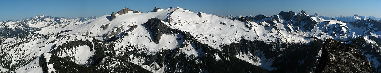 Summit Pan - Snowfield & Chaval
