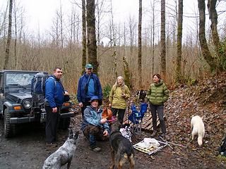 Group shot, Hulksmash, JimK, DogPatch, BadDog, and GeoHiker with a ball Rocky found.