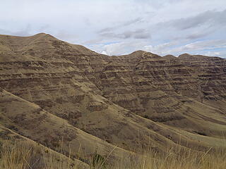 Exposed basalt terraces on the canyon walls.