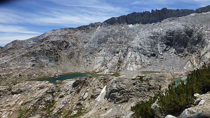 Lots of lakes and tarns between Conness and North