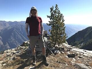 happy hubski hiker