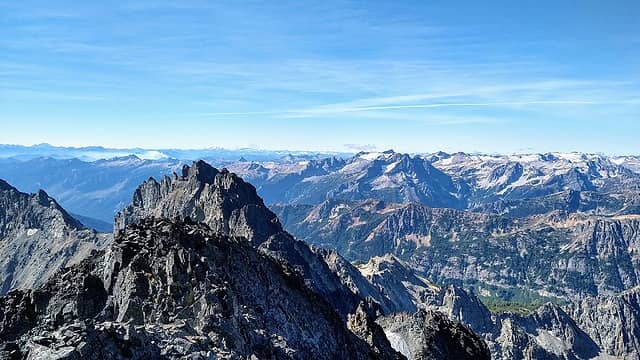 7fj and Rainier off in the distance