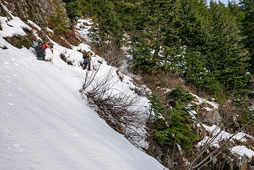 This is the very top of Brawling Creek, and a deep gully forms below this spot. We crossed an easy spot above the small waterfall and kept doing a downward traverse to get past the cliff bands on the other side.