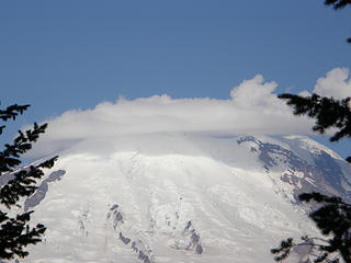 Zoom Rainier as it start to open up more on Crystal Peak trail.