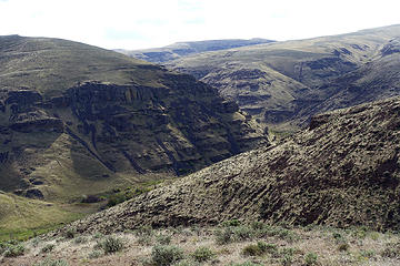 Dropping down into Brushy Creek.