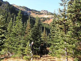 K J and B at the start of the eastern slope up to Skyscraper (in upper left corner or pic)