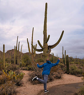 Saguaro Pose off