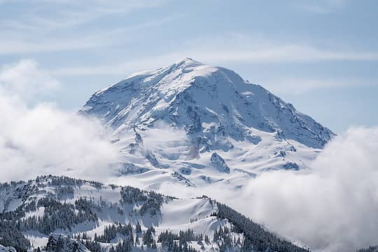 Mount Rainier, Tolmie lookout on the left