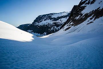 That valley below La Bohn Peak is just incredible