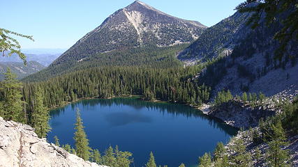 Middle Oval Lake